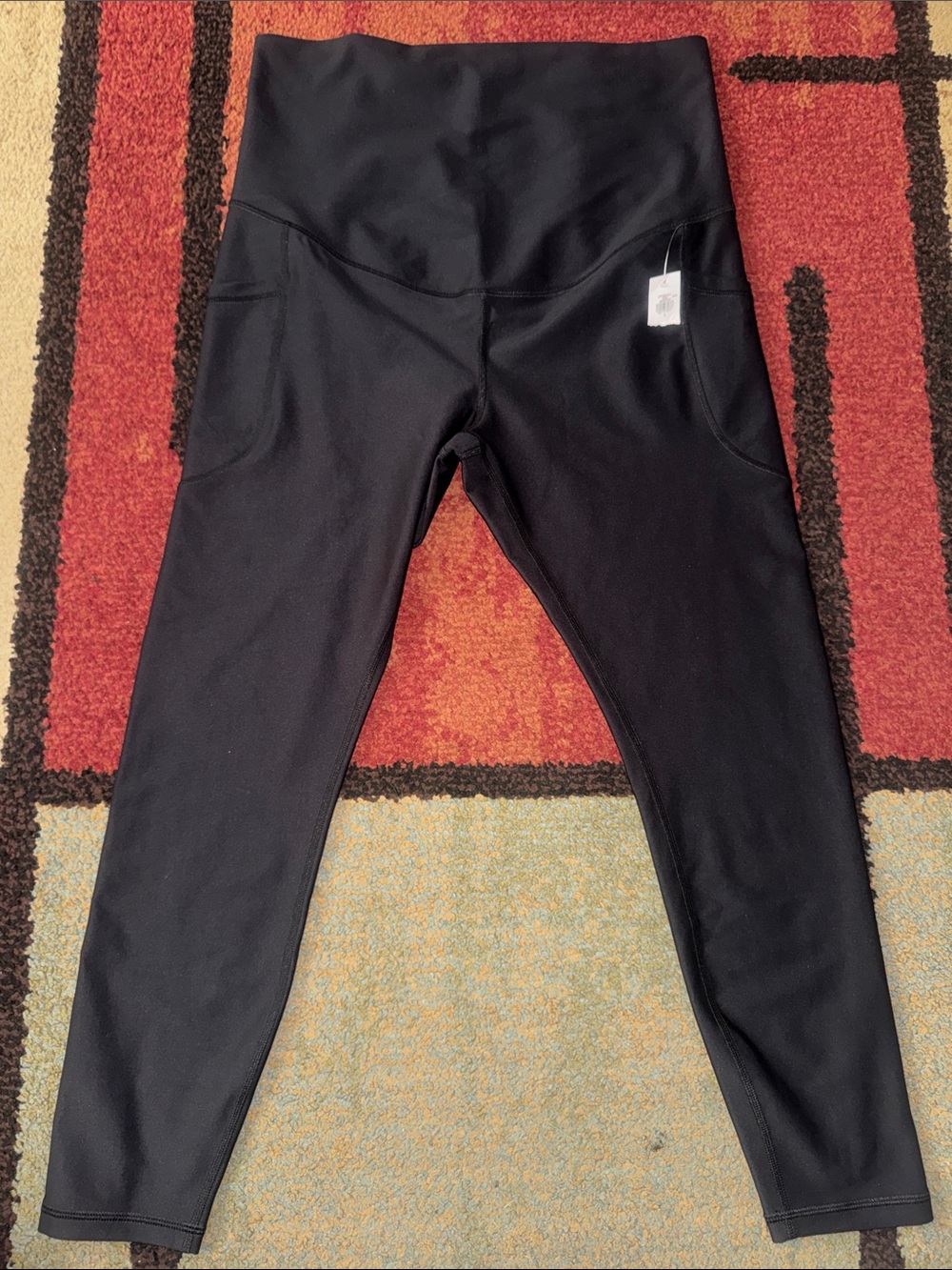 NWT Old Navy Maternity Leggings